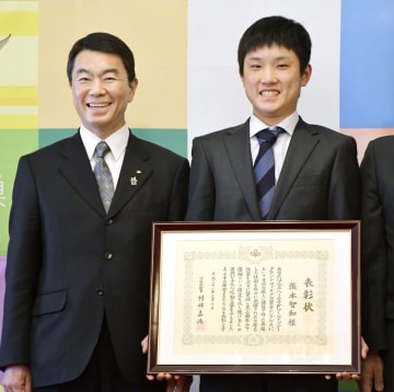卓球の張本選手に宮城が特別表彰　「東京五輪では金メダルを」