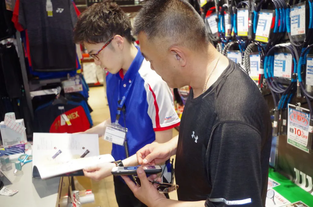 卓球の本場 中国からも来店 スーパースポーツゼビオ錦糸町店では 変わった器具 でのリフレッシュもできる 卓球メディア Rallys ラリーズ