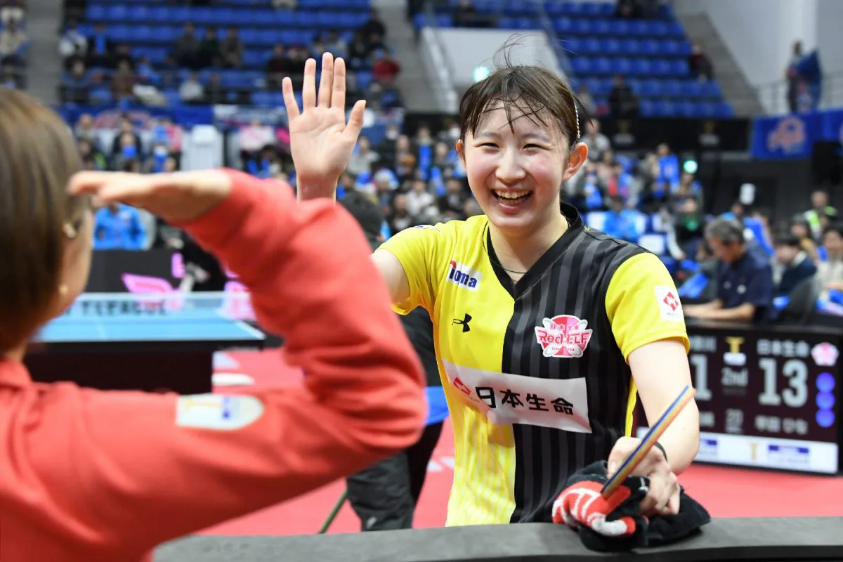 早田ひな 石川佳純下し今季8勝目 首位攻防戦は日本生命に軍配 卓球