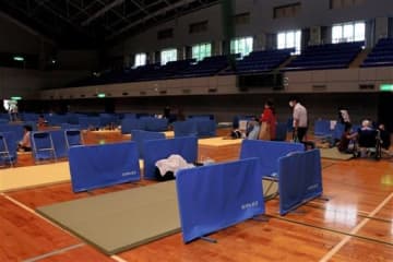 熊本県南豪雨　避難所、コロナ対策徹底