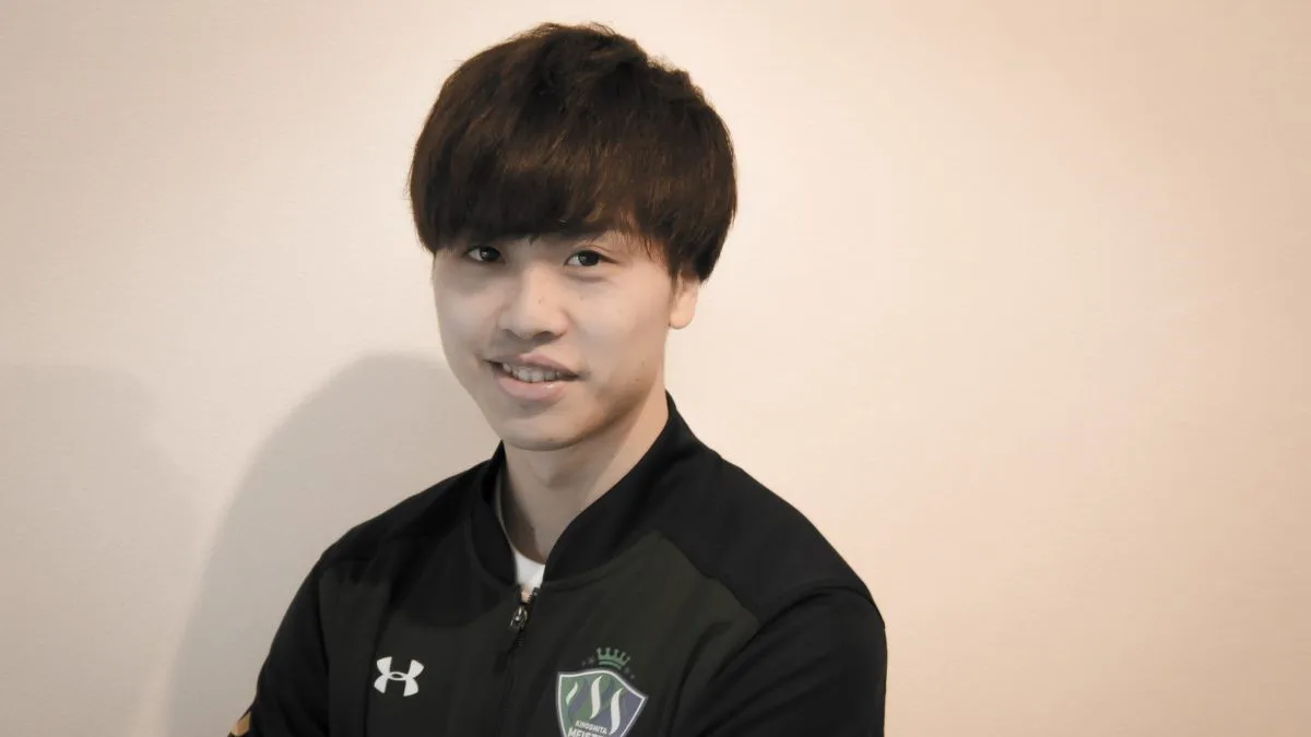 1球で仕留めた田添健汰のペットボトルチャレンジ 筋トレの成果 と水谷隼も称賛 卓球メディア Rallys ラリーズ