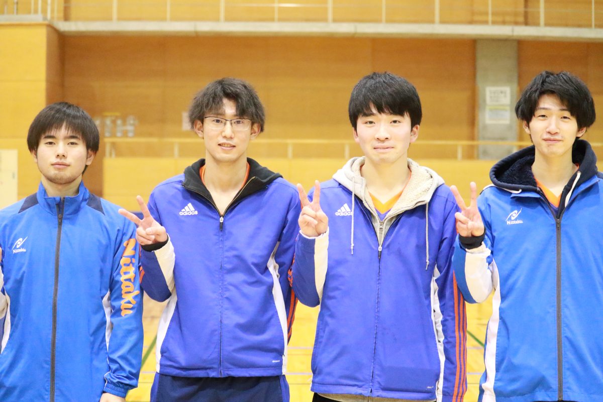 写真：男子団体準優勝の中京学院大学A/提供：東海学生卓球連盟