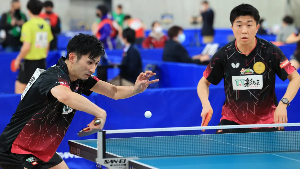 上田仁 神巧也 8強入り 準々決勝でtリーガーペア対決 全日本卓球22男子複5回戦 卓球メディア Rallys ラリーズ