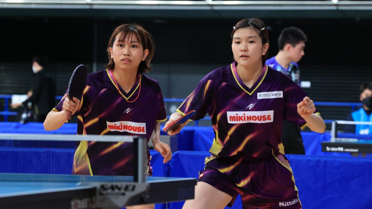 世界3位・佐藤/橋本ペア、ストレート勝利で2回戦進出＜全日本卓球2022女子複1回戦＞