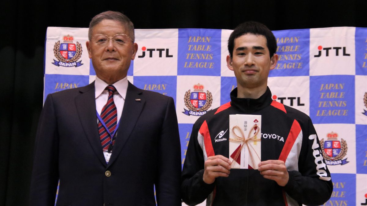 デフリンピック日本代表・川口功人、日本卓球リーグからの激励金を受領＜ビッグトーナメント福島大会＞