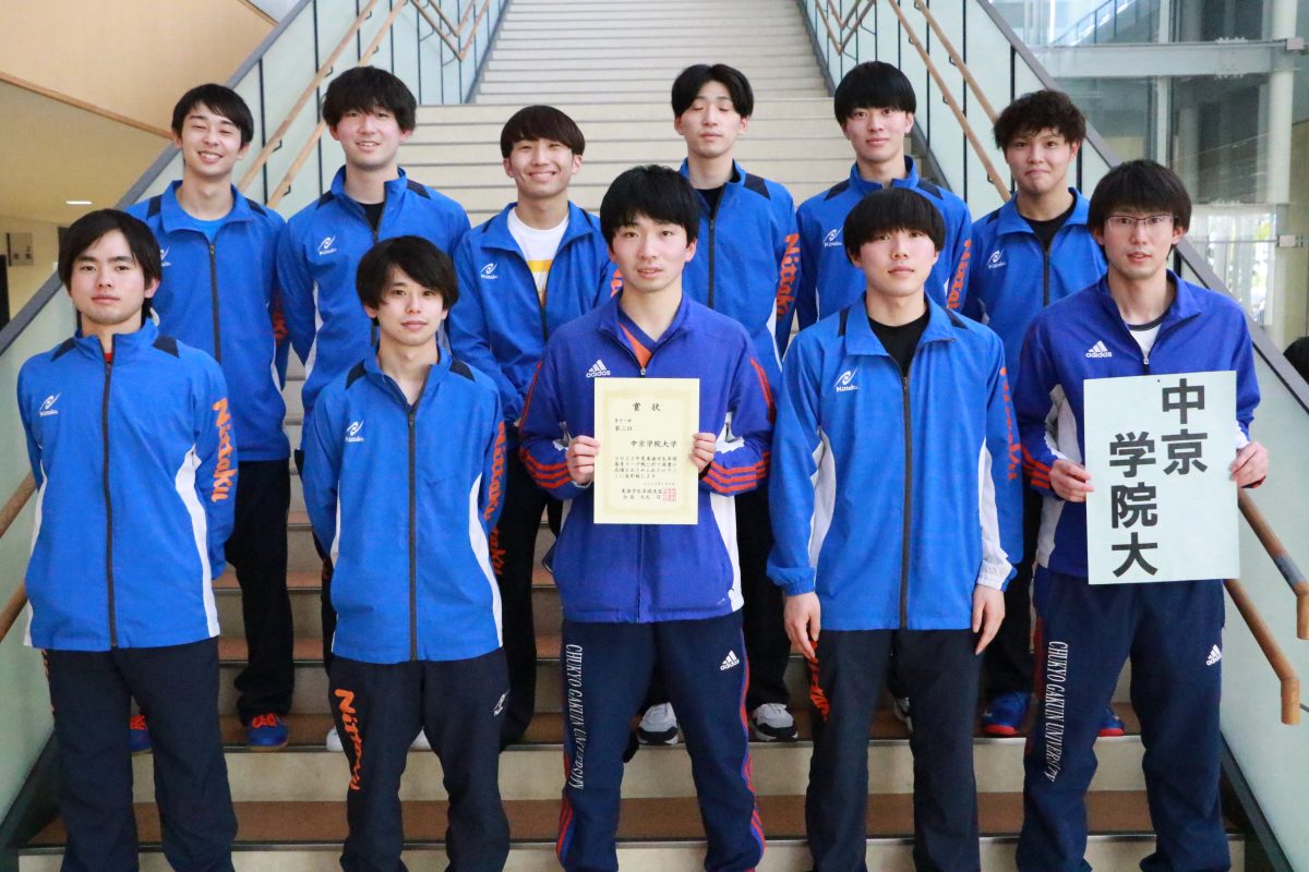 写真：3位の中京学院大学/提供：東海学生卓球連盟