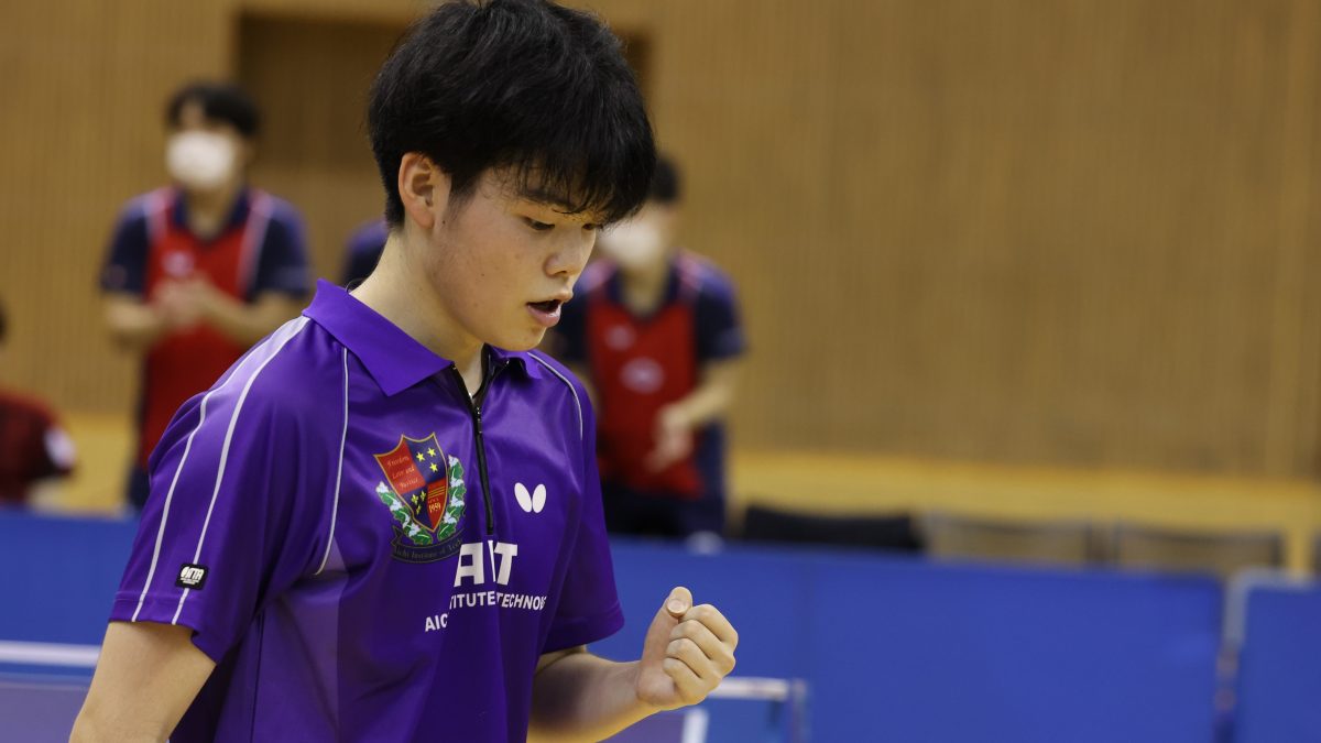 愛知工業大、決勝進出　中央大をストレートで下す　男子準決勝①＜卓球・インカレ＞