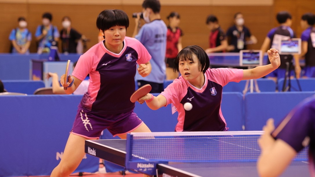 進徳女子・東川/工藤ペア、千葉県代表に勝利で初戦突破　女子ダブルス1回戦③＜卓球・インターハイ＞