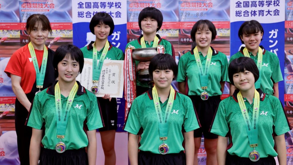 明徳義塾・佐藤監督「切磋琢磨して青春を満喫できた」一致団結で掴んだ