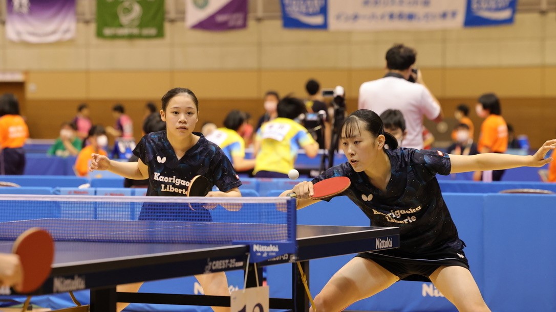 香ヶ丘リベルテ・赤江/上澤ペア、初戦をストレート勝利で飾る　女子ダブルス2回戦➂＜卓球・インターハイ＞