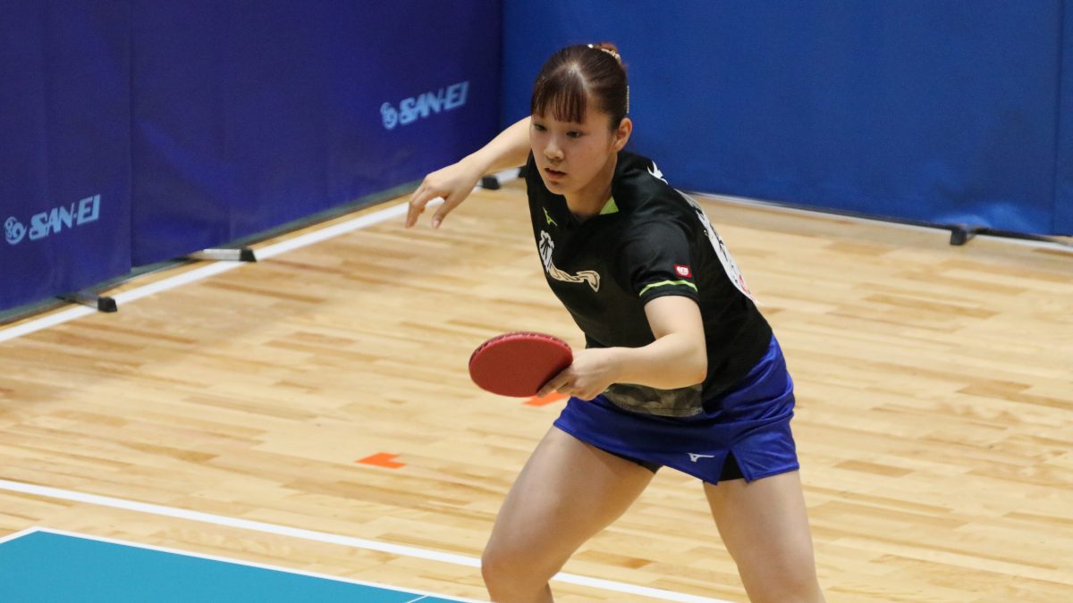 長﨑美柚、張本美和を下して準々決勝進出　女子シングルス2回戦②＜卓球・2022 全農CUP TOP32 福岡大会＞