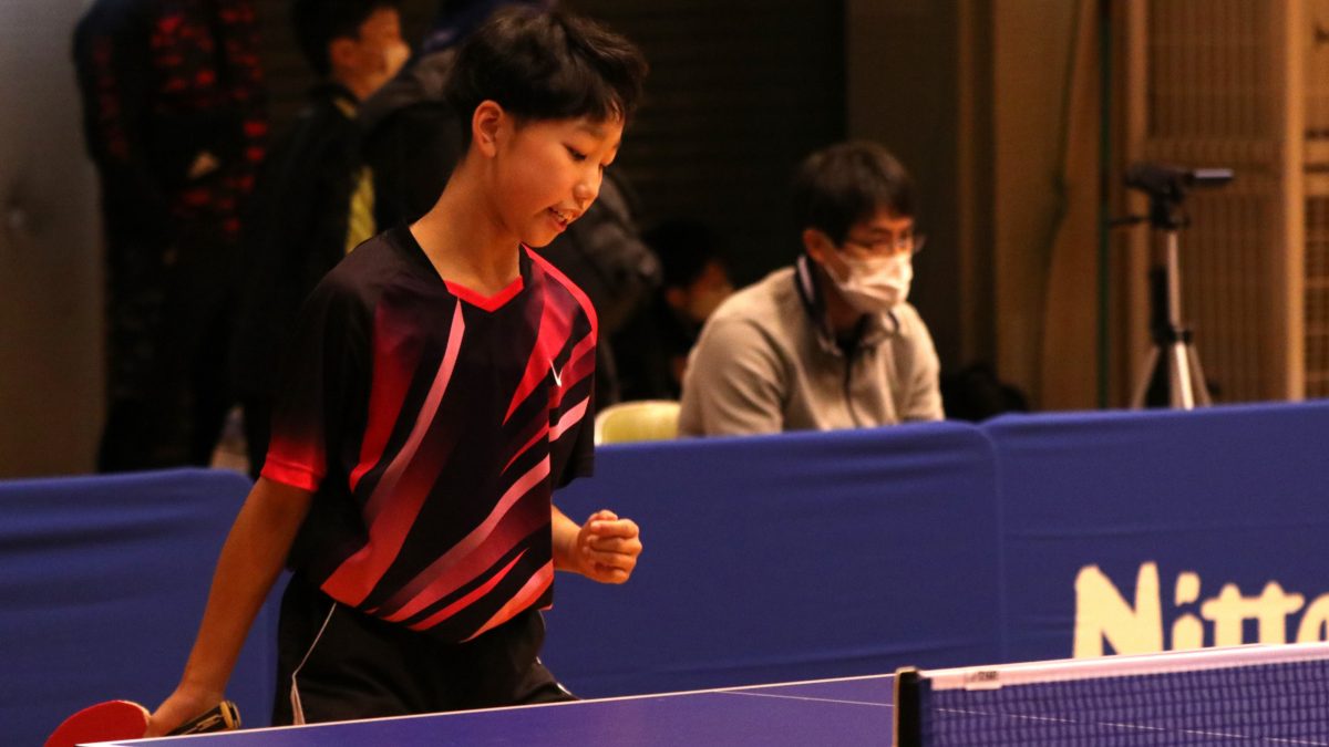 フェニックス卓球クラブ・杉本、ホープス王者を下す　女子13歳以下シングルス2回戦＜卓球・全日本カデット2022＞