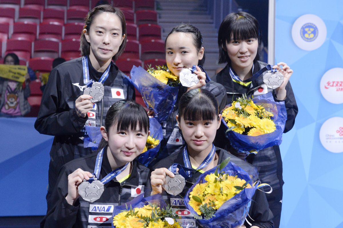 写真：世界卓球2018女子日本代表/写真：千葉格/アフロ