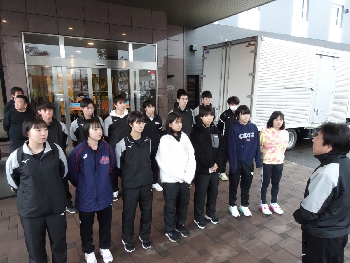 写真：日本参加選手/提供：全国高体連卓球専門部