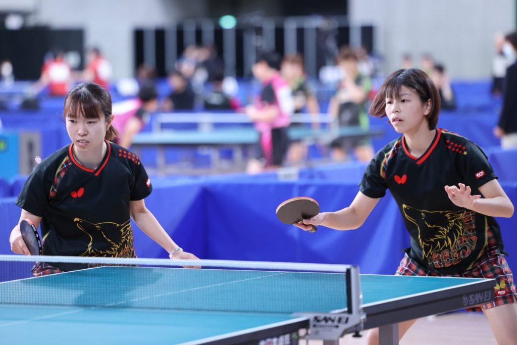 写真：木塚陽菜と鶴岡美菜（神戸松蔭女子学院大）/撮影：ラリーズ編集部