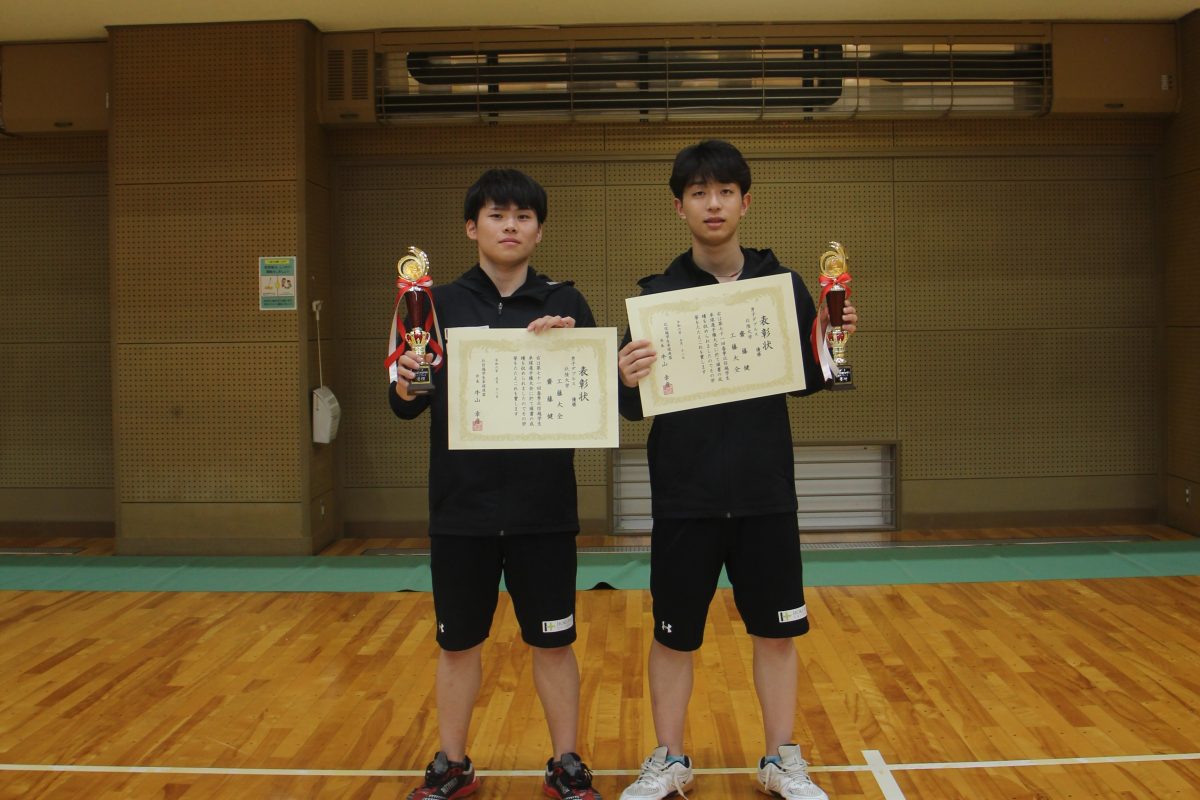 写真：工藤大全/齋藤健（北陸大）/提供：北信越学生卓球連盟