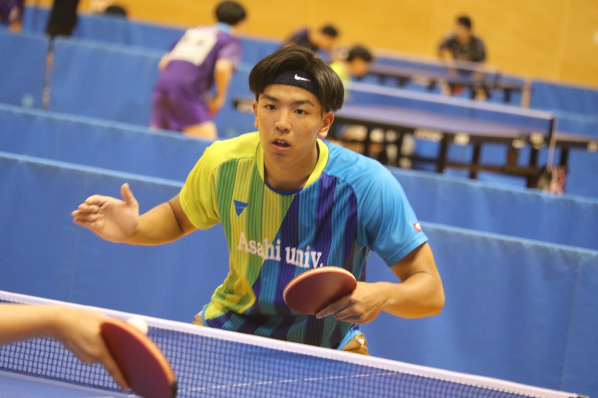 写真：東政利（朝日大）/提供：東海学生卓球連盟