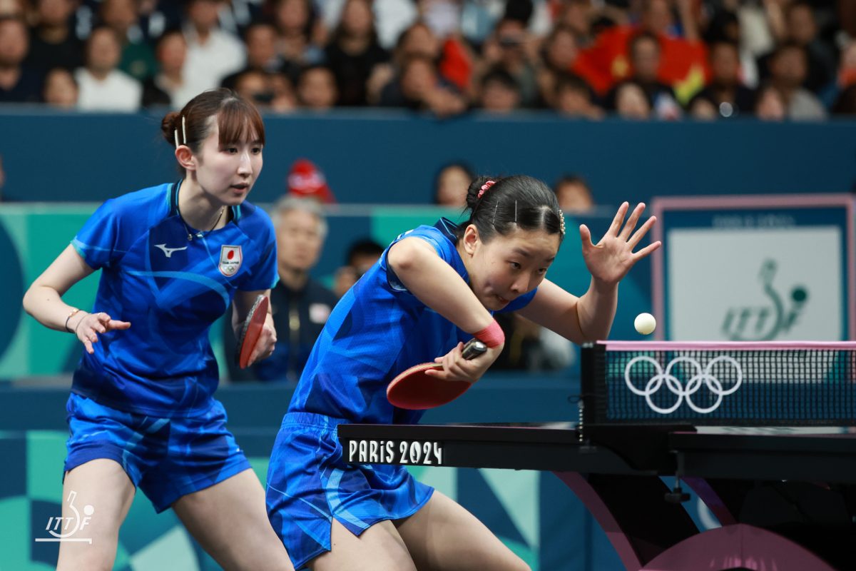 写真：早田ひな（日本生命）/張本美和（木下グループ）/提供：ITTFworld