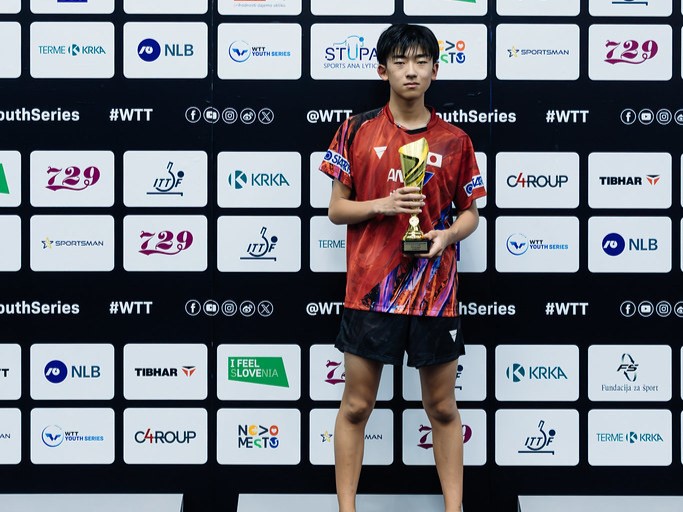 写真：U15男子シングルス表彰式/提供：WTT