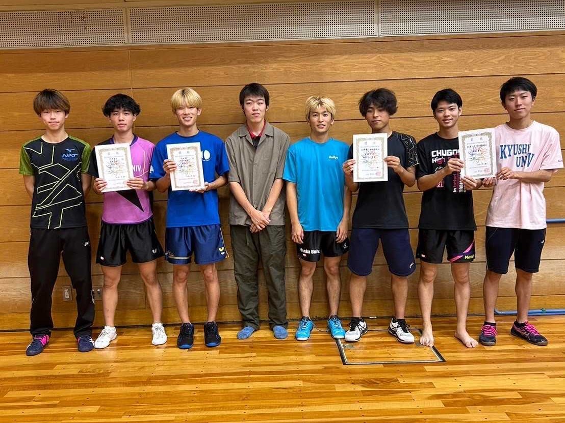 写真：男子ダブルス上位入賞者/提供：七大戦卓球部門主管名古屋大学