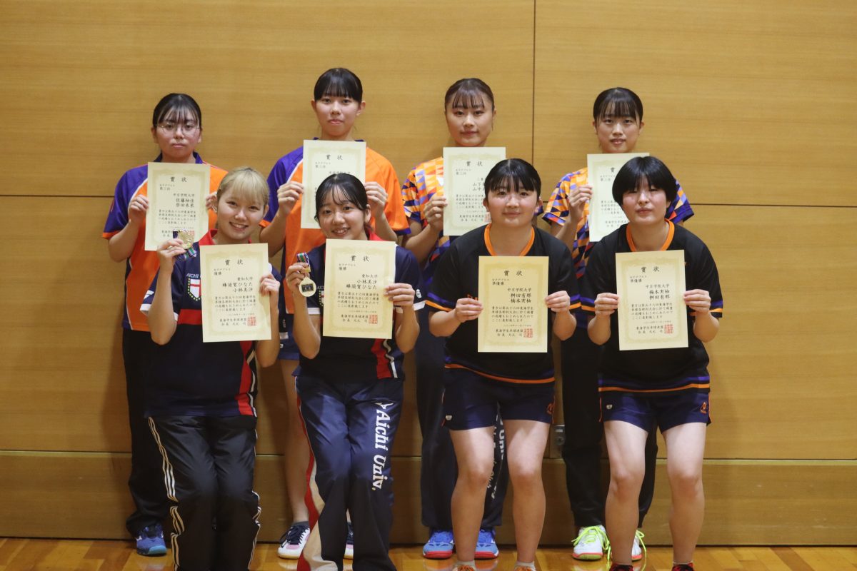 写真：女子ダブルス/提供：東海学生卓球連盟