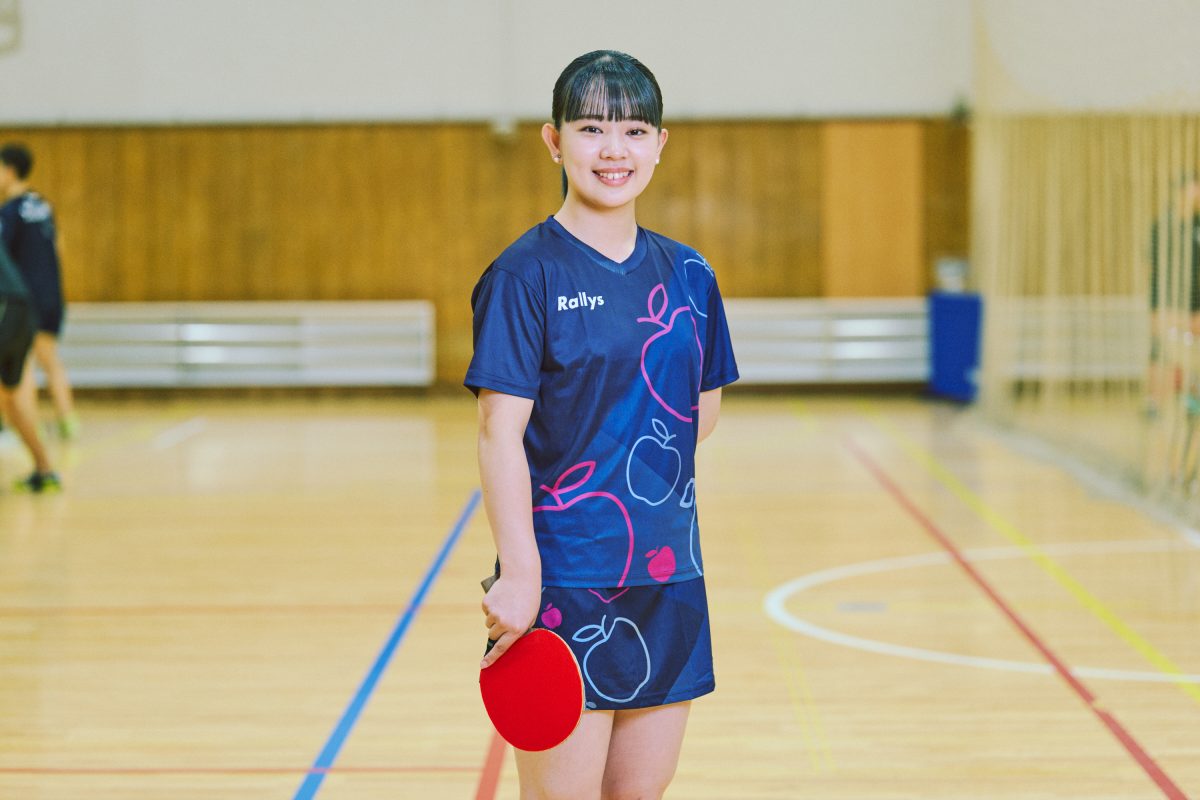 写真：小林りんご（青山学院大学・154㎝・トップスXS、スコートM着用）/撮影：伊藤圭