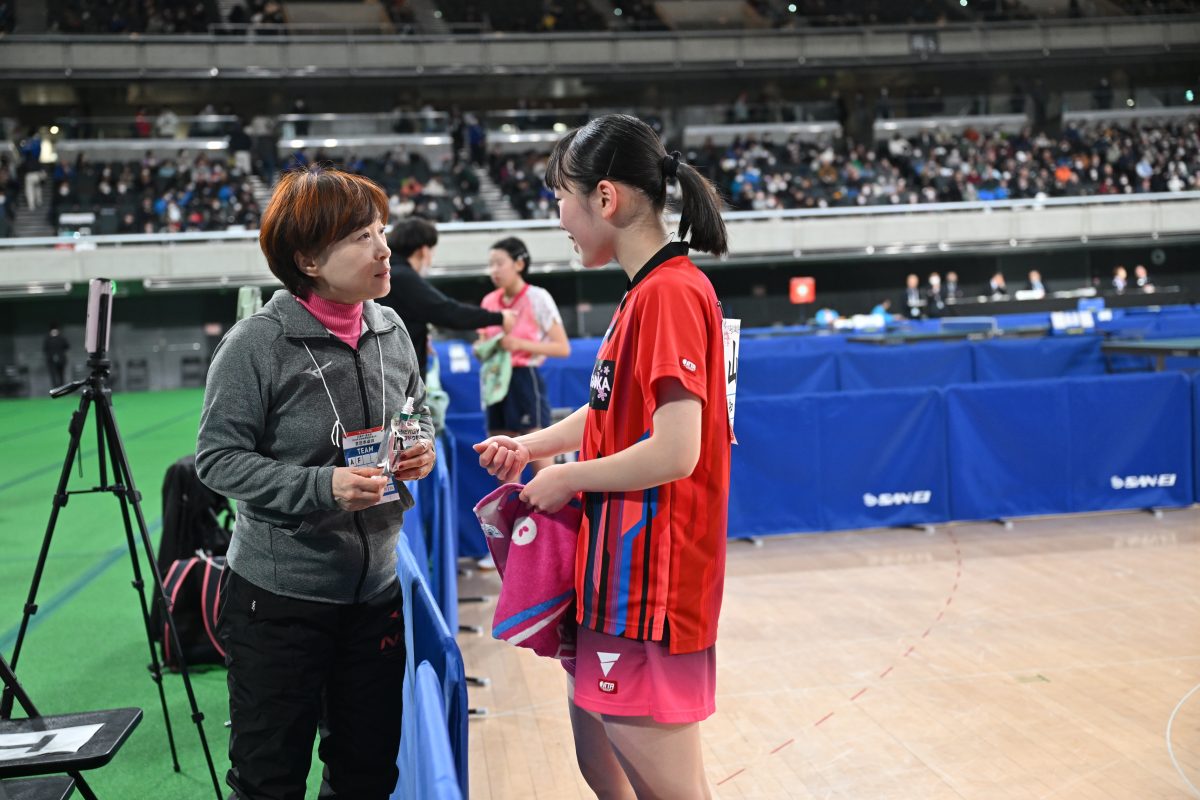 写真：松下智子さんと山室早矢（桜丘高）/撮影：ラリーズ編集部