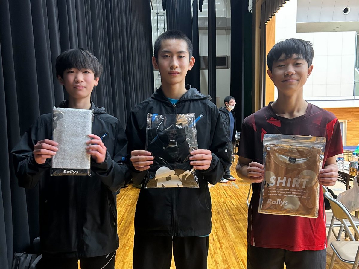 写真：男子小中学生シングルス入賞者/撮影：ラリーズ編集部