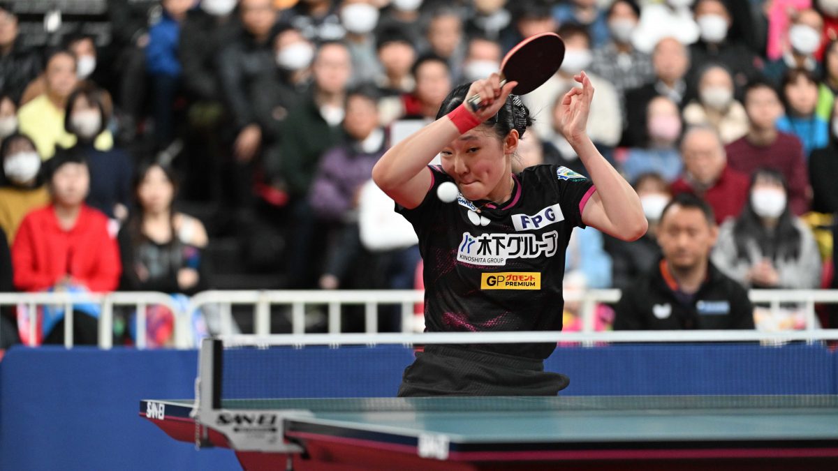 張本美和「どんな選手が来ても向かっていく」スマッシュに苦戦も4強入り＜全日本卓球2025＞