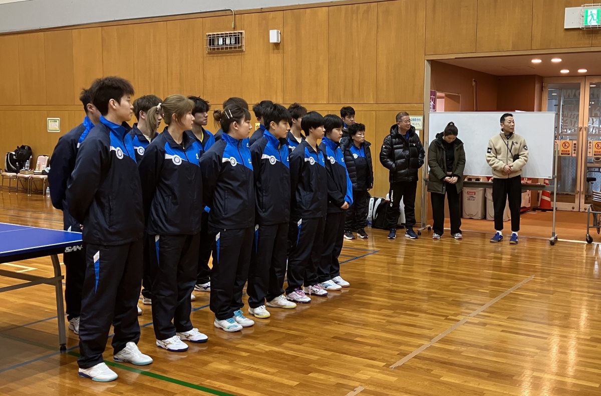 写真：中国チームの写真/提供：一般社団法人日本学生卓球連盟