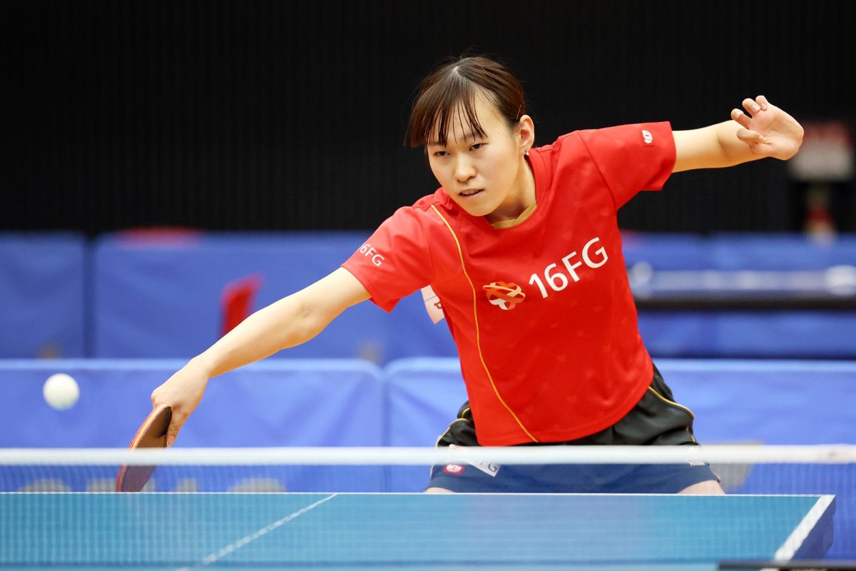 写真：鶴岡菜月(十六FG)/提供：NPO法人大阪卓球協会／馬渡卓也・能津桂