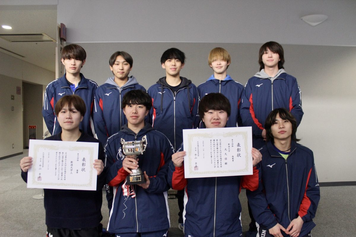 写真:新潟大学A/提供:北信越学生卓球連盟