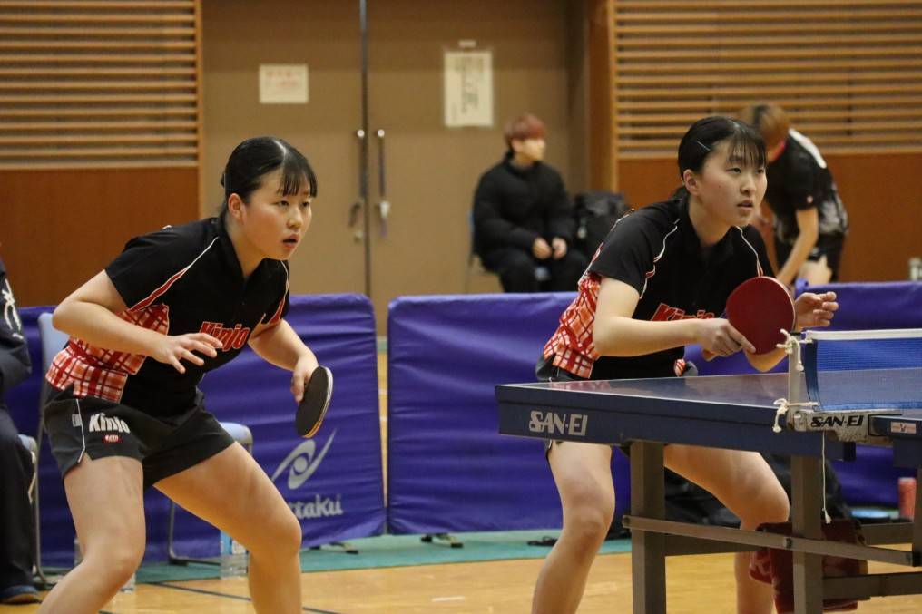 写真:兼谷彩音/西牧優衣(金城大)/提供:北信越学生卓球連盟