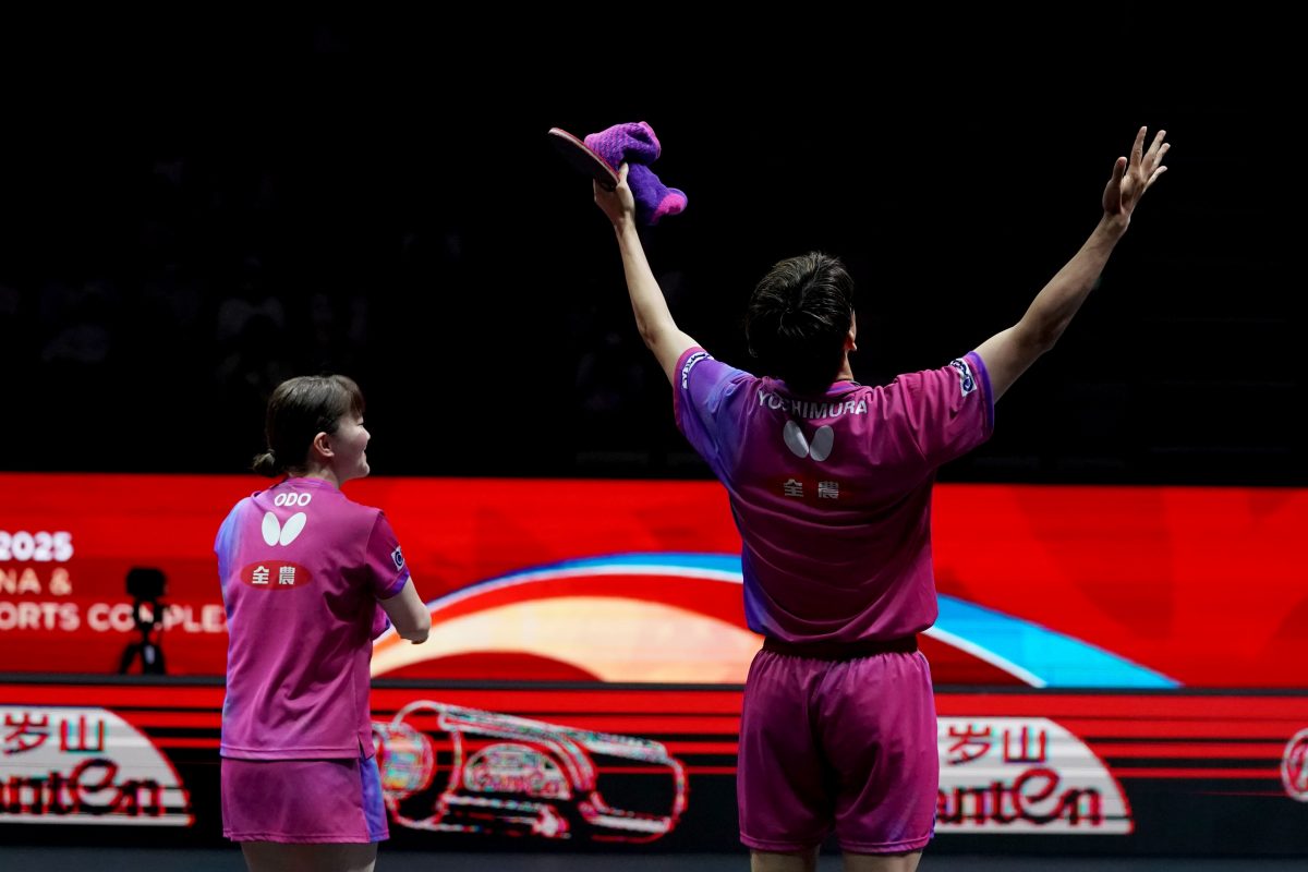 写真：吉村真晴（株式会社SCOグループ）/大藤沙月（ミキハウス）ペア/撮影：ラリーズ編集部