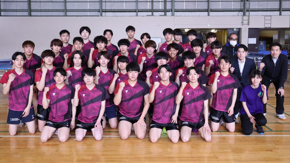 「社会で通用する人間を育てたい」札幌大学卓球部・藤倉監督と荻原コーチが語る指導の真意とこれから