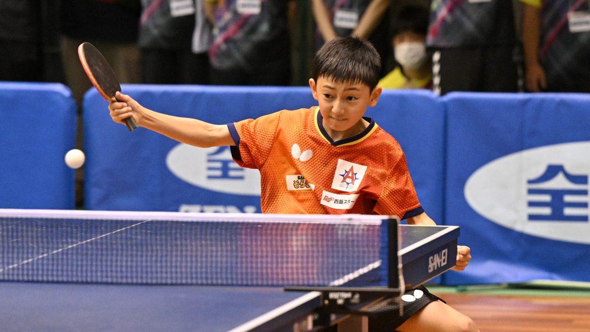 小林俊晴がバンビ・カブ3連覇中の樽井陸を下し準々決勝進出＜卓球・全農杯全日本ホカバ2025・ホープス男子1～3回戦＞