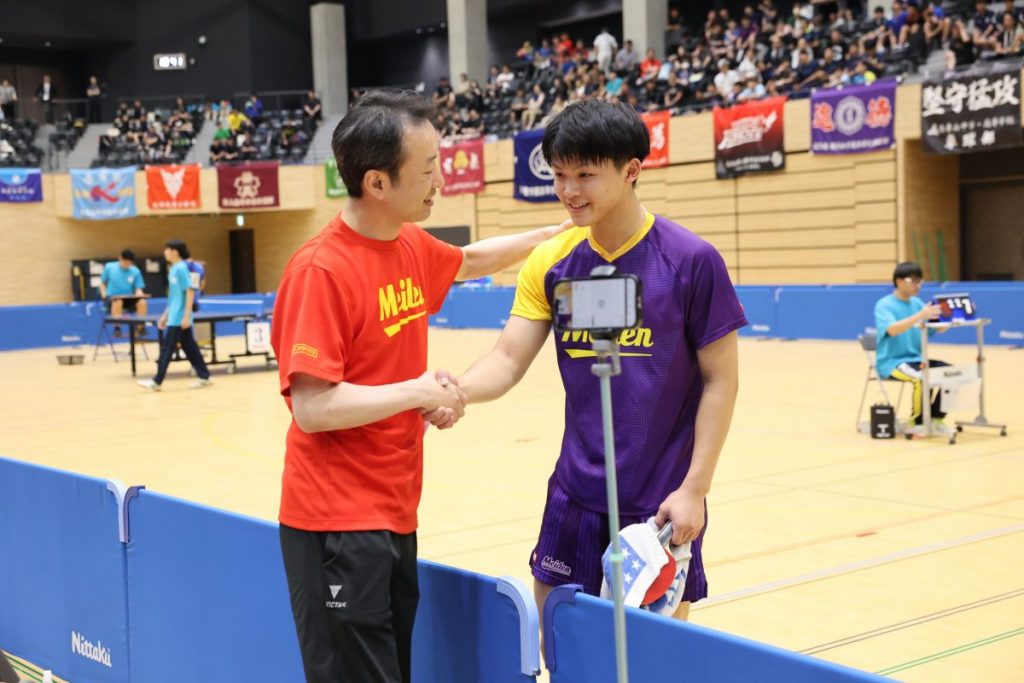 写真：今枝監督と面田知己（愛工大名電）/撮影：ラリーズ編集部