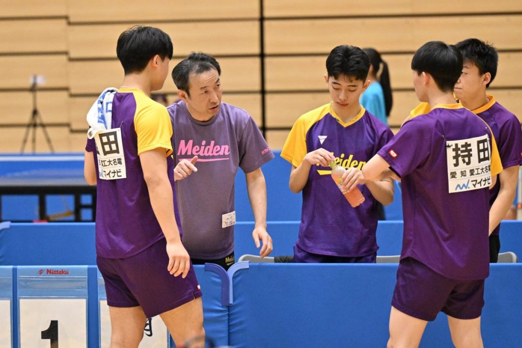 写真：学校対抗を戦う愛工大名電/撮影：ラリーズ編集部