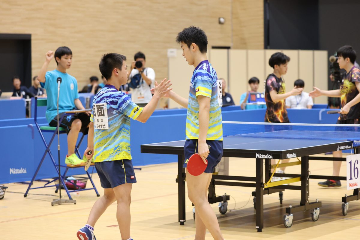 写真：谷本拓海/西面睦輝（育英）/撮影：ラリーズ編集部