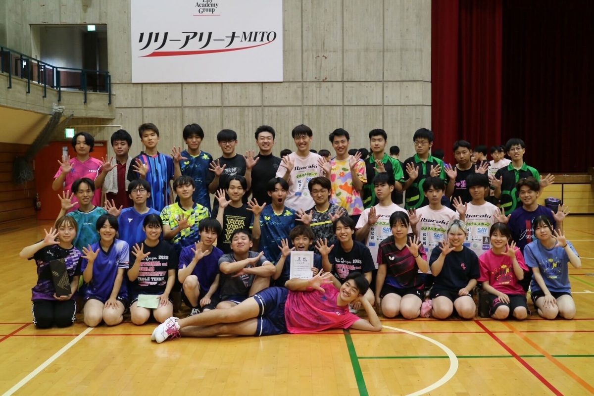 写真：1年生集合写真/提供：茨城大学卓球部