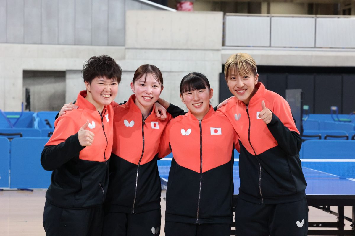 写真：女子日本代表集合写真/撮影：ラリーズ編集部