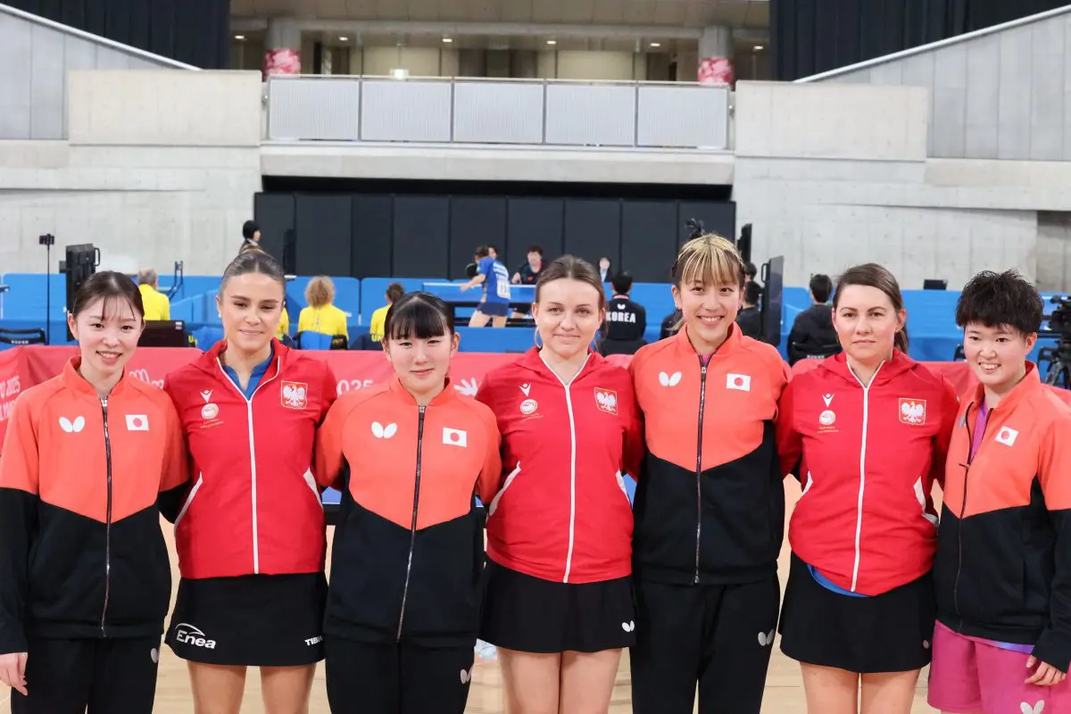 女子日本代表は2大会連続の銀メダル獲得「笑顔で明るいチームだった