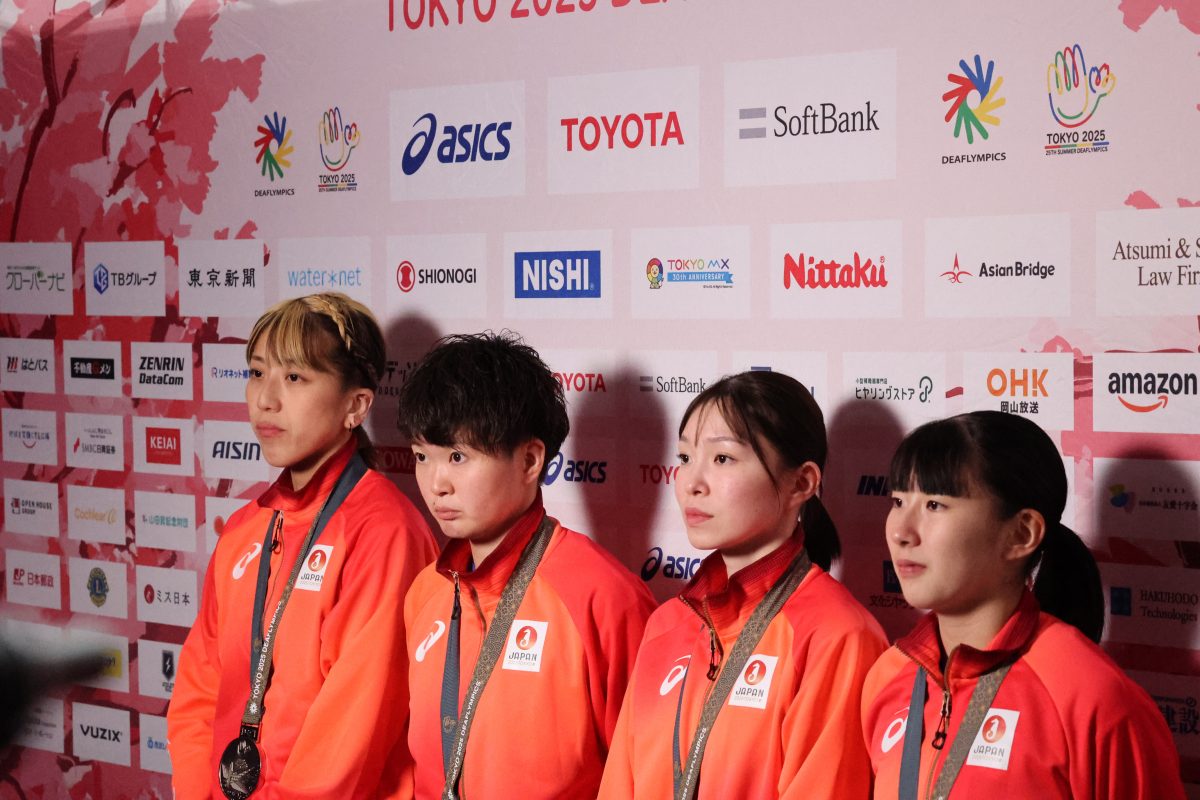 写真：インタビューに応える日本代表女子/撮影：ラリーズ編集部