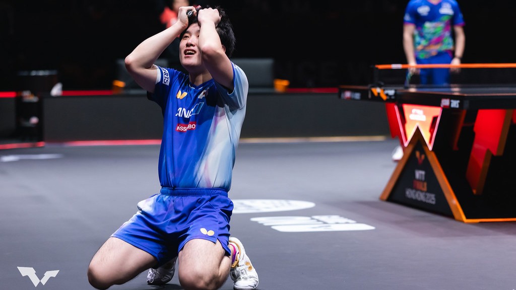 張本智和、宿敵との死闘制し4強入り＜卓球・WTTファイナルズ香港2025＞