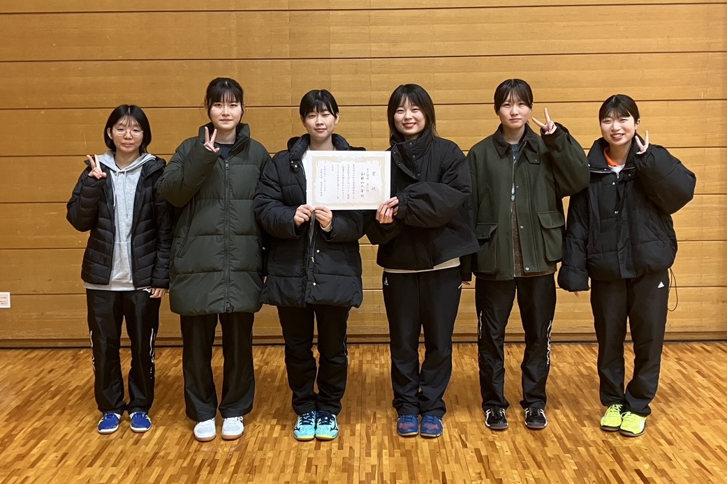 写真：和歌山大学/提供：関西国公立大学卓球大会運営（主幹校・京都大学）