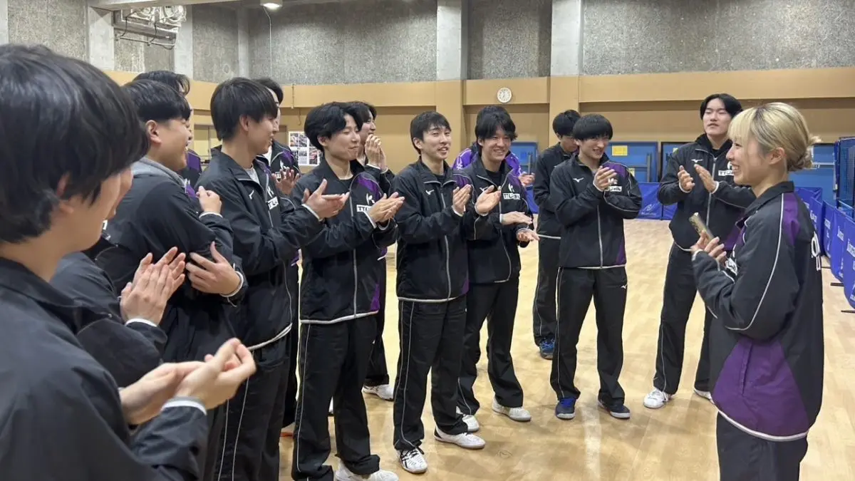 駒澤大・長﨑隆志監督と鳥山梓希マネージャーがUNIVAS AWARDS 2025-26