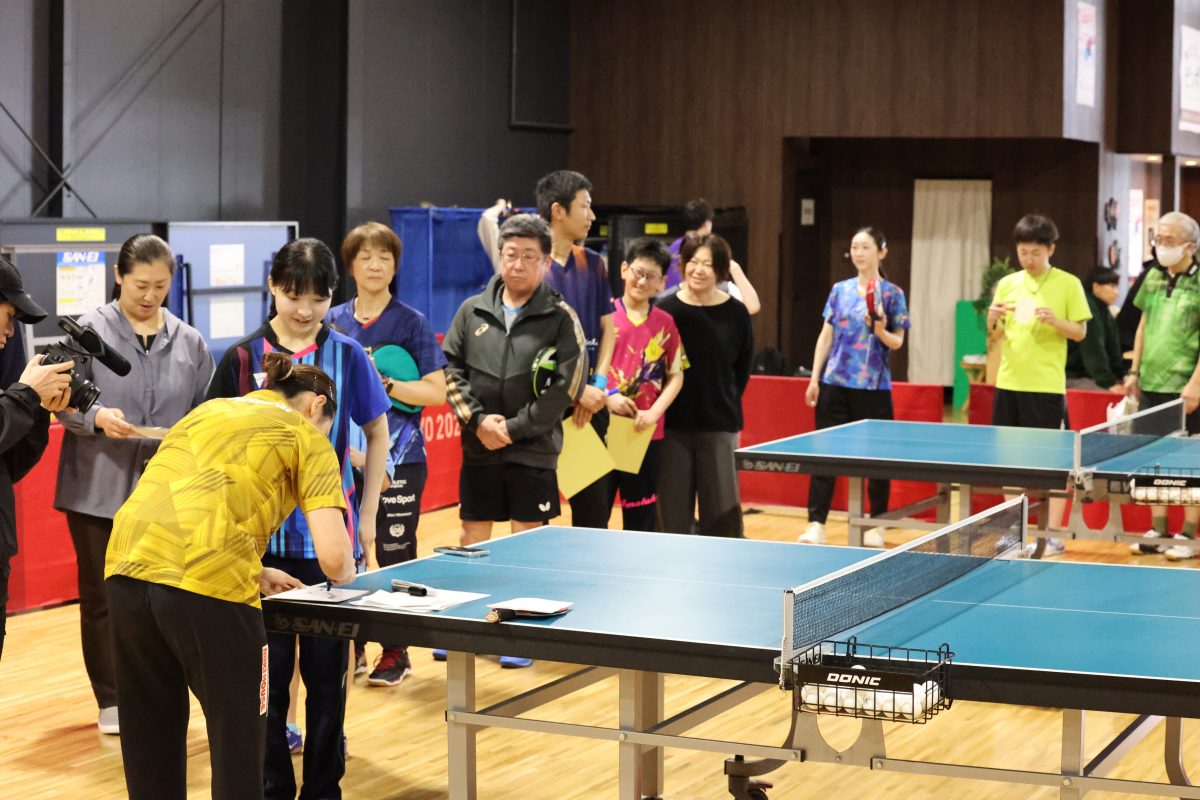 写真：サイン会も開催/撮影：ラリーズ編集部