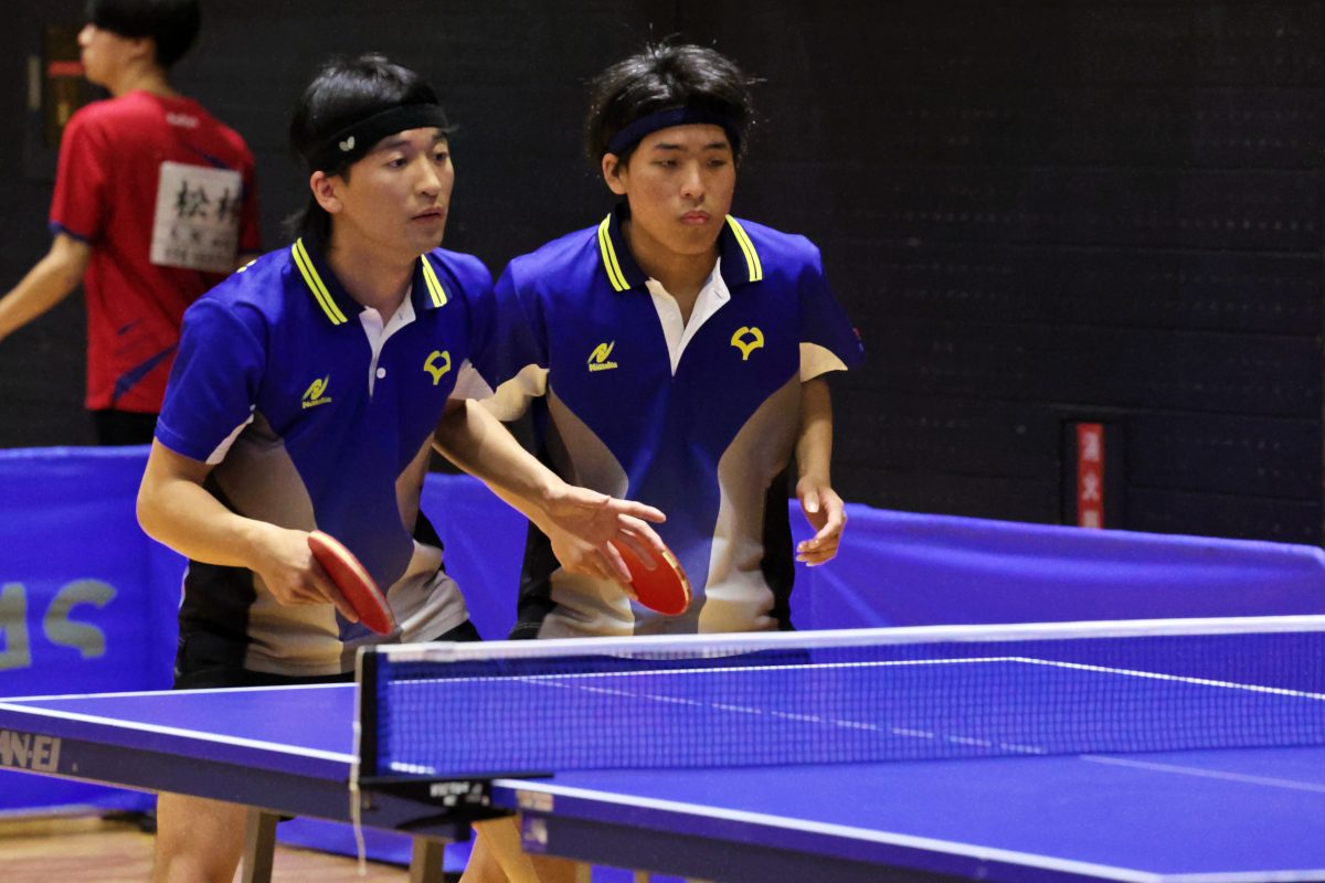 写真:山崎慶太/西田有翔(大阪大)ペア/撮影:ラリーズ編集部